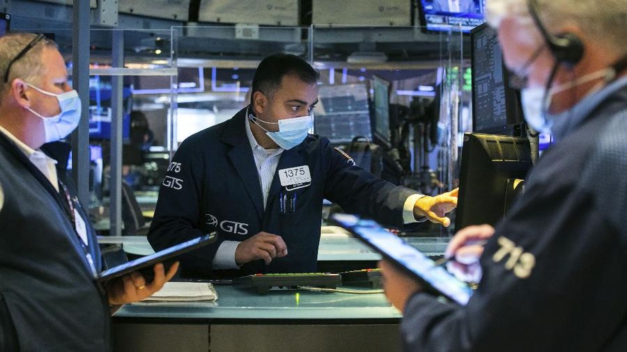 Markets Wall Street. (AP/Courtney Crow)