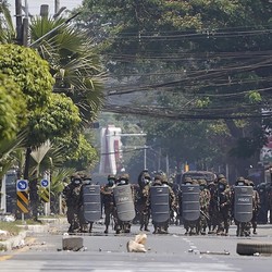 Tolak Perintah Junta, 3 Polisi Myanmar Cari Suaka ke India