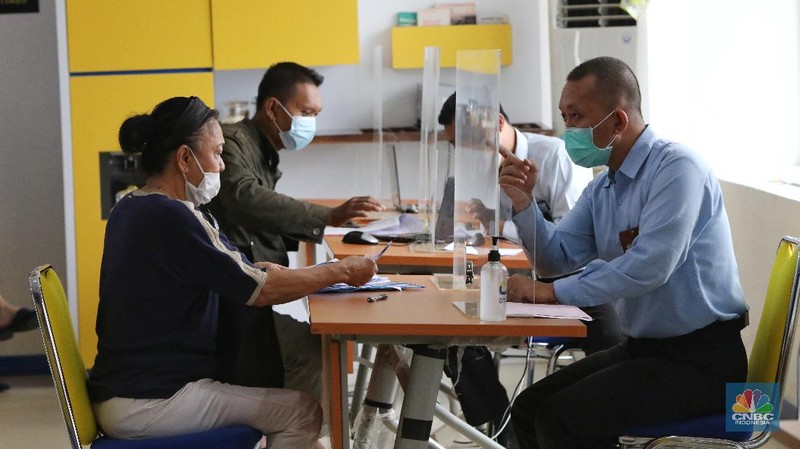 Kantor Pajak Buka Pelayanan Pengisian SPT, Rabu (3/3/2021). (վ/Andrean Kristianto)