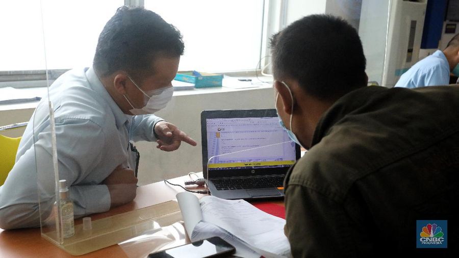 Kantor Pajak Buka Pelayanan Pengisian SPT, Rabu (3/3/2021). (վ/Andrean Kristianto)