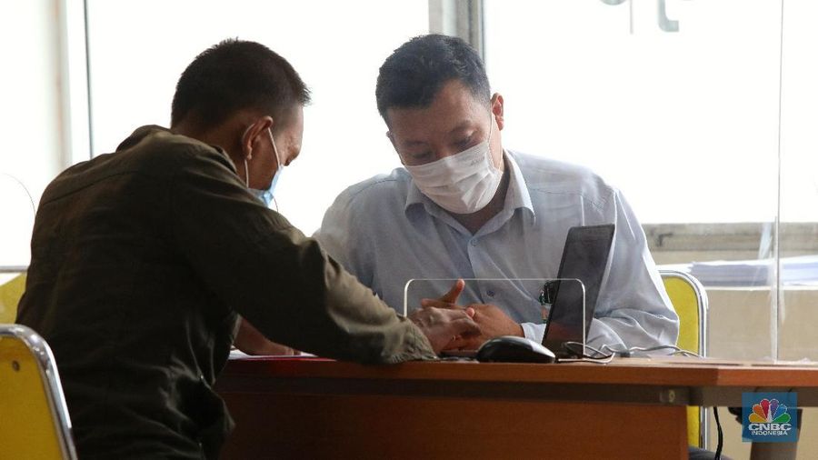 Kantor Pajak Buka Pelayanan Pengisian SPT, Rabu (3/3/2021). (CNBC Indonesia/Andrean Kristianto)