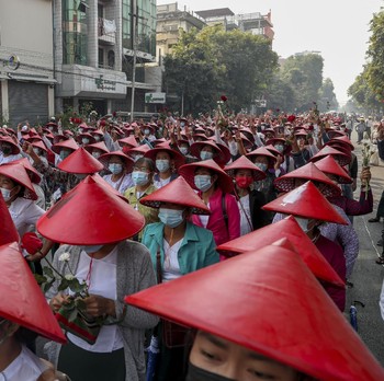 38 Tewas Sehari, Potret Terbaru Kekerasan di Demo Myanmar