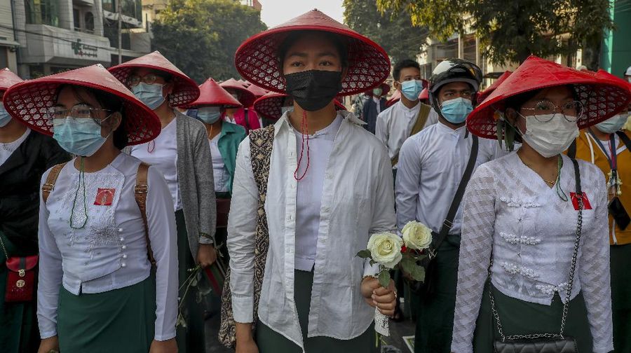 Pedemo penolak kudeta militer di Myanmar masih terus lakukan aksi pada 3 Maret 2021. AP/