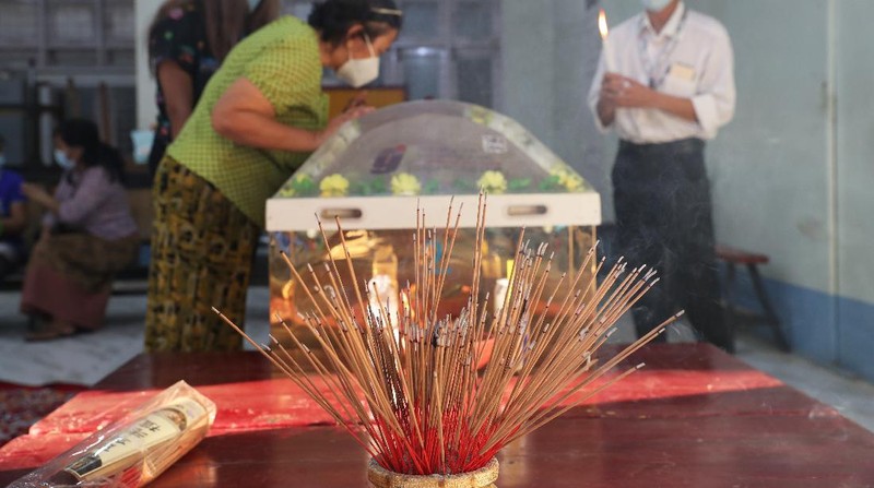Kyal Sin atau Angel, remaja 19 tahun yang tewas tertembak junta Myanmar. AP/