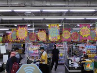 Gerai-Gerai Giant Tutup Total di Indonesia Mulai Besok!