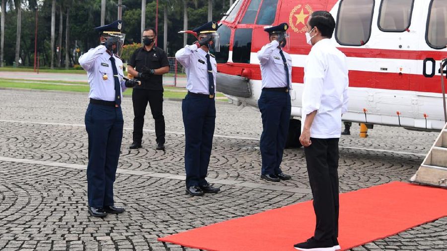 Presiden Joko Widodo (Jokowi) bertolak menuju Provinsi Banten dalam rangka kunjungan kerja pada Kamis (4/3/2021). (Lukas - Biro Pers Sekretariat Presiden)