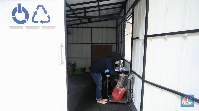 Sampah Anorganik. (CNBC Indonesia/Andrean Kristianto)