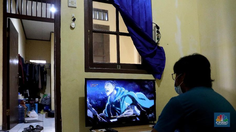 Ilustrasi nonton film lewat (OTT) over the top. (վ/Muhammad Sabki)