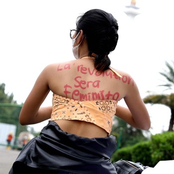 Gaya Kaum Hawa Ibu Kota Ramaikan Hari Perempuan Internasional