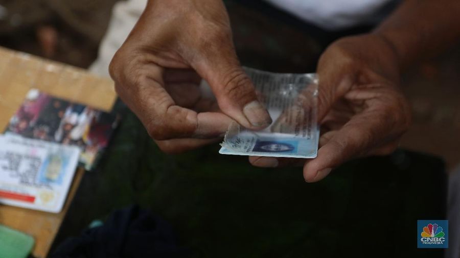 Servis KTP. ( CNBC Indonesia/Andrean Kristianto)
