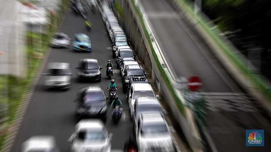 Ilustrasi parkir liar. (CNBC Indonesia/Muhammad Sabki)
