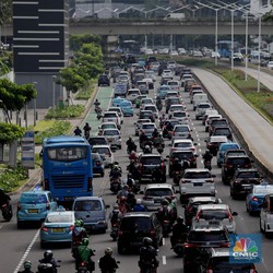 PPKM Level 2, Naik Transportasi di Jakarta Makin Ketat?