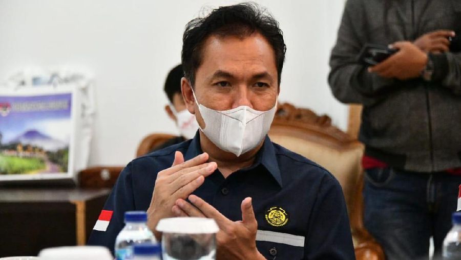 Kunker BPH Migas sekaligus serahkan SK kuota BBM JBT dan JBKP Tahun 2021 kepada Walikota Pagar Alam.  (Dok: BPH Migas)