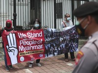 Potret Buruh RI 'Serbu' Kedubes Myanmar