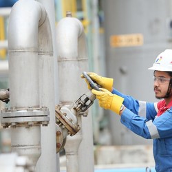 Jangan Kaget! Gaji di Pertamina: Dari Petugas SPBU Hingga IT