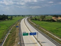 Berkat Jokowi, Lima Tol Baru Ini Bikin Jarak Serasa Sejengkal