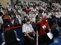 Lansia dengan KTP Luar DKI Bisa Vaksin di GBK, Ini Caranya!