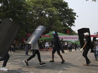 Myanmar Perang Saudara, Tentara Etnis Turun 