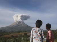 Gunung Sinabung di Sumut Ditetapkan Jadi Kawasan Rawan Bencana