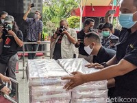 Penyelundupan Masih Ramai, Apa Kabar Budidaya Lobster RI?