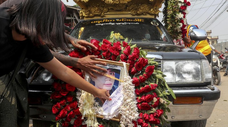 Domo Myanmar terus berlanjut. AP/