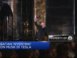 Jabatan Nyentrik Elon Musk di Tesla
