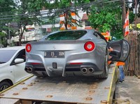 Ferrari-Mercy Tersangka Asabri Dilelang, Ini Daftar Harganya!
