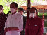 Tinjau Vaksinasi Bali, Jokowi Bicara Herd Immunity Covid-19