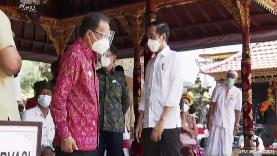 Presiden Jokowi Tinjau Vaksinasi Massal, Gianyar - Bali, (16/3/2021). (Tangkapan layar Youtube Setpres RI)