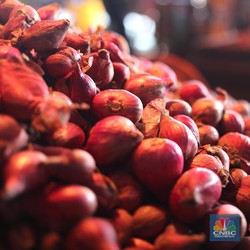 Deflasi Juli 0,18%: Harga Bawang Merah, Cabai, Tomat & Ayam Turun!