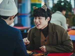 Kim Sung Cheol Minta Maaf Terciduk Voting Foto Seksi Dua Member IZ*ONE