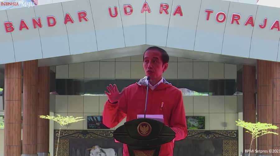Presiden Joko Widodo saat peresmian Bandar Udara Toraja dan Bandar Udara Pantar, Kab. Tana Toraja (18/3/2021). (Tangkapan Layar Youtube Sekretariat Presiden)