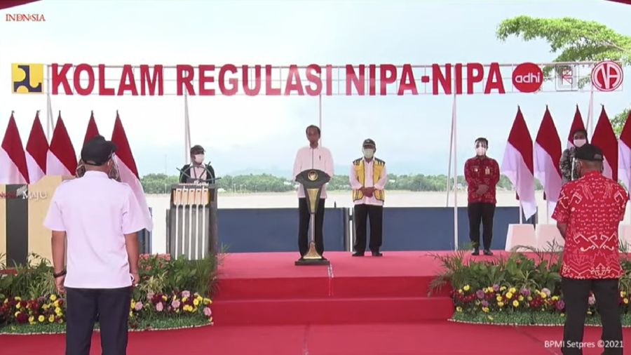 Presiden Joko Widodo saat peresmian Kolam Regulasi Nipa-nipa, Kab Maros, 18 Maret 2021. (Tangkapan Layar Youtube Sekretariat Presiden)