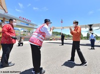 Detik-detik Presiden Jokowi Resmikan Bandara Toraja Rp800 M