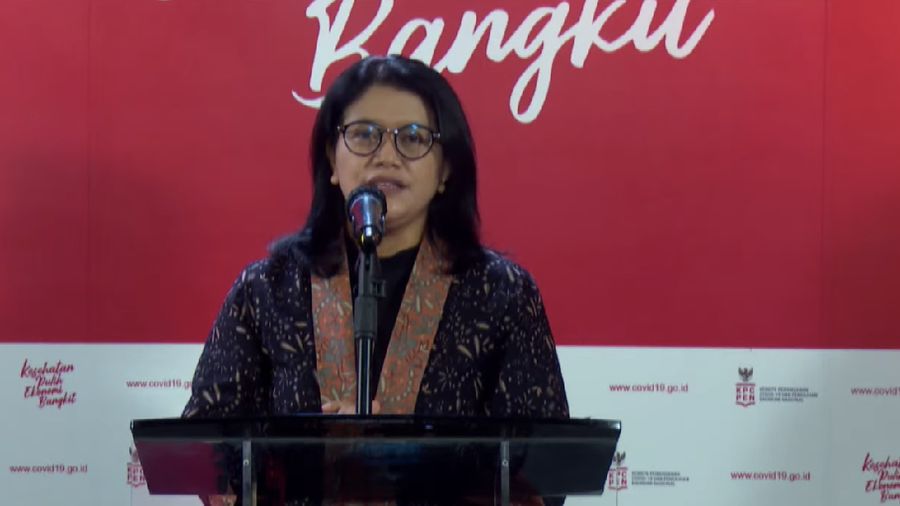Juru Bicara Vaksinasi COVID-19 dari Badan POM, Dr. dra. Lucia Rizka Andalusia, M.Pharm, Apt, memberikan keterangan pers mengenai perkembangan terkini terkait vaksin COVID-19 dari AstraZeneca. (Tangkapan Layar Youtube Sekretariat Presiden)