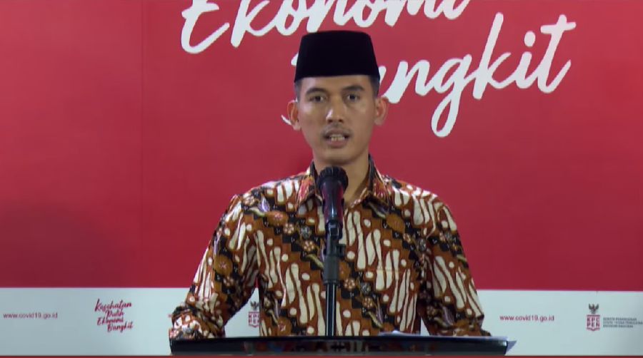 Ketua Majelis Ulama Indonesia bidang Fatwa, KH. Asrorun Niam Sholeh memberikan keterangan pers mengenai perkembangan terkini terkait vaksin COVID-19 dari AstraZeneca. (Tangkapan Layar Youtube Sekretariat Presiden)