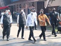 Kelas 1,2,3 BPJS Kesehatan Dihapus, Ini Kata Jokowi & Menkes