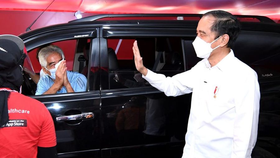 Presiden Joko Widodo Tinjau Vaksinasi Kota Bogor (Biro Pers Sekretariat Presiden/ Lukas)