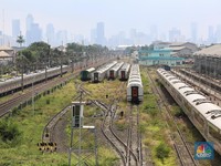 Intip Penampakan Depo Kereta Api 'Raksasa' di Indonesia