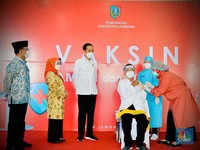 Teka-teki Terkuak, Ini Alasan Saham Farmasi Sempat Bangkit