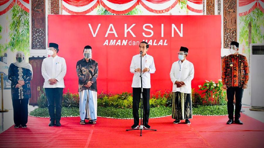 Presiden Joko Widodo (Jokowi) bertolak ke Provinsi Jawa Timur (Jatim) untuk melakukan kunjungan kerja. Dalam kunker tersebut Presiden Jokowi sempat bertemu dengan para kiai dan Majelis Ulama Indonesia (MUI) Jatim. (Foto: Laily Rachev - Biro Pers Sekretariat Presiden)