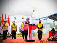 Intip Gaya Jokowi Resmikan SPAM Umbulan yang Digagas Soeharto