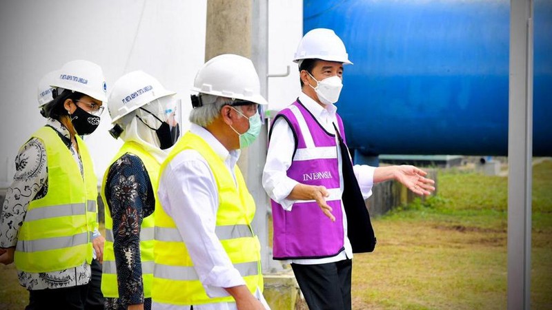 Presiden Joko Widodo (Jokowi) meresmikan sistem penyediaan air minum (SPAM) Umbulan, Kabupaten Pasuruan, Jawa Timur, Senin (22/3/2021). (Foto: Laily Rachev - Biro Pers Sekretariat Presiden)
