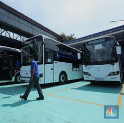 Harga BBM Naik Bikin Masyarakat Beralih Ke Transportasi Umum?