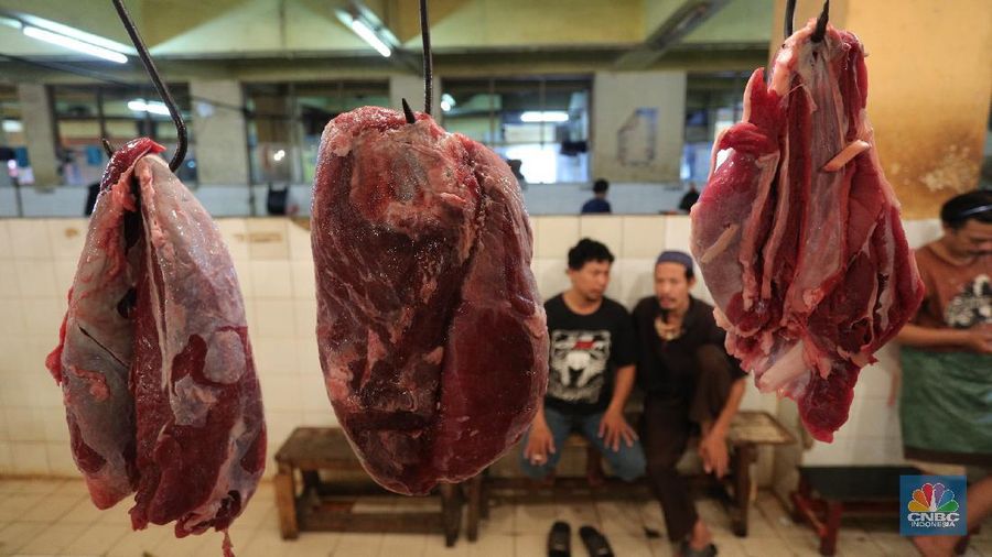 Daging Sapi (CNBC Indonesia/Tri Susilo)