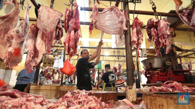 Daging Sapi (CNBC Indonesia/Tri Susilo)