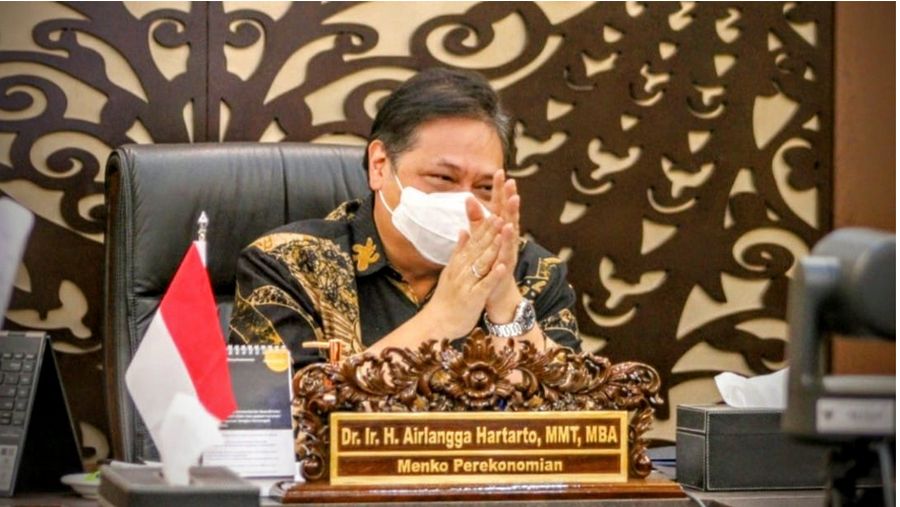Menko Perekonomian Airlangga Hartarto saat bertemu lembaga pemeringkat kredit Standard & Poor Global Rating (S&P) pada Selasa (23/3) secara virtual.