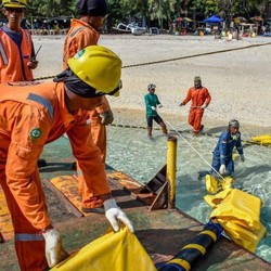 Beda Jauh dengan Singapura, Kabel Bawah Laut RI Bikin Mumet!