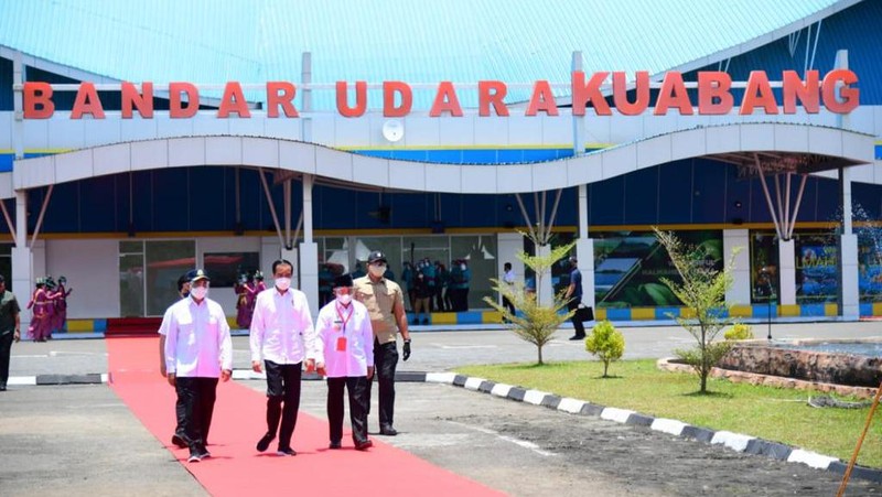 Presiden Jokowi Resmikan Terminal Bandar Udara Kuabang di Kabupaten Halmahera Utara, Provinsi Maluku Utara, 24 Maret 2021. (Foto: Muchlis Jr - Biro Pers Sekretariat Presiden)