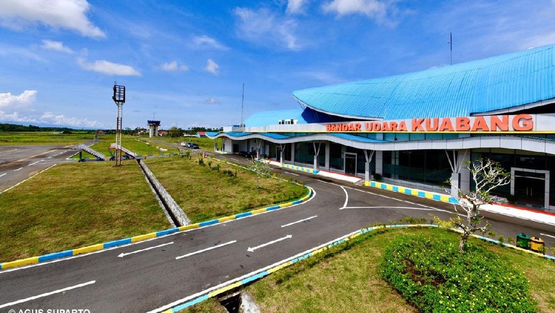 Presiden Jokowi Resmikan Terminal Bandar Udara Kuabang di Kabupaten Halmahera Utara, Provinsi Maluku Utara, 24 Maret 2021. (Foto: Muchlis Jr - Biro Pers Sekretariat Presiden)